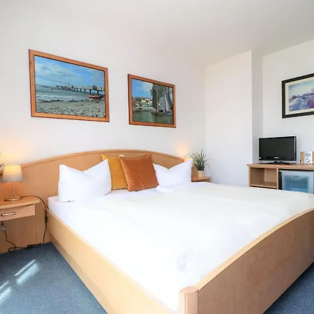 Deutsches Haus 27 ヴストロ